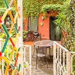 Apartmán Charming Near The Colosseum In Rome, 45 M² With Balcony