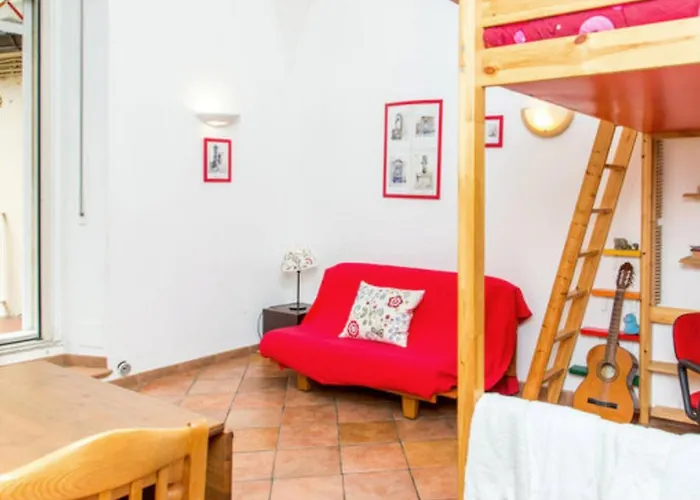 Lejlighed Charming Near The Colosseum In Rome, 45 M² With Balcony *