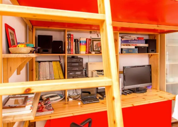 Charming Near The Colosseum In Rome, 45 M² With Balcony