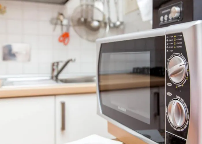 Charming Near The Colosseum In Rome, 45 M² With Balcony